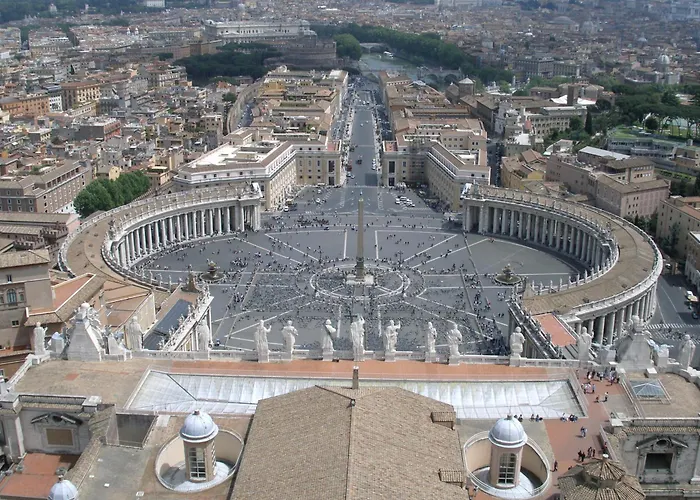 A 5' Dai Musei Vaticani E 3' Dalla Metro